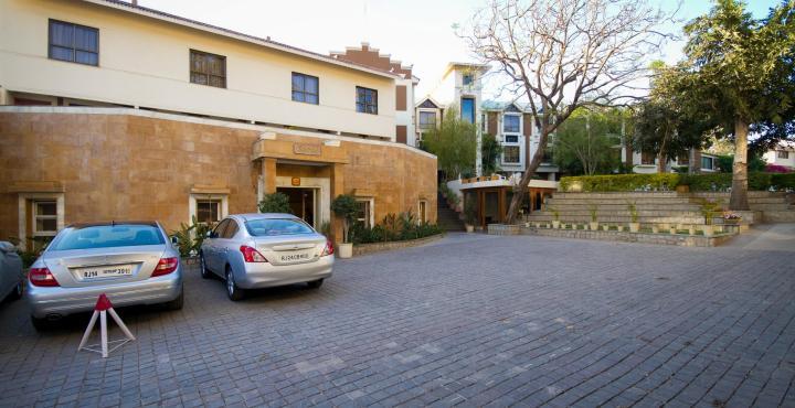 Hotel Hilltone Mount Abu Exterior photo