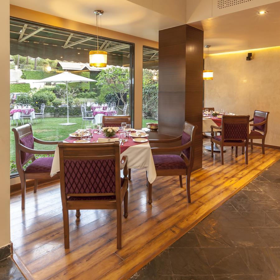 Hotel Hilltone Mount Abu Exterior photo